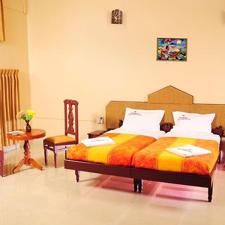 Hotel Nuhman Kondotty エクステリア 写真