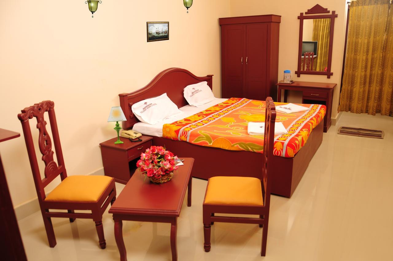 Hotel Nuhman Kondotty エクステリア 写真