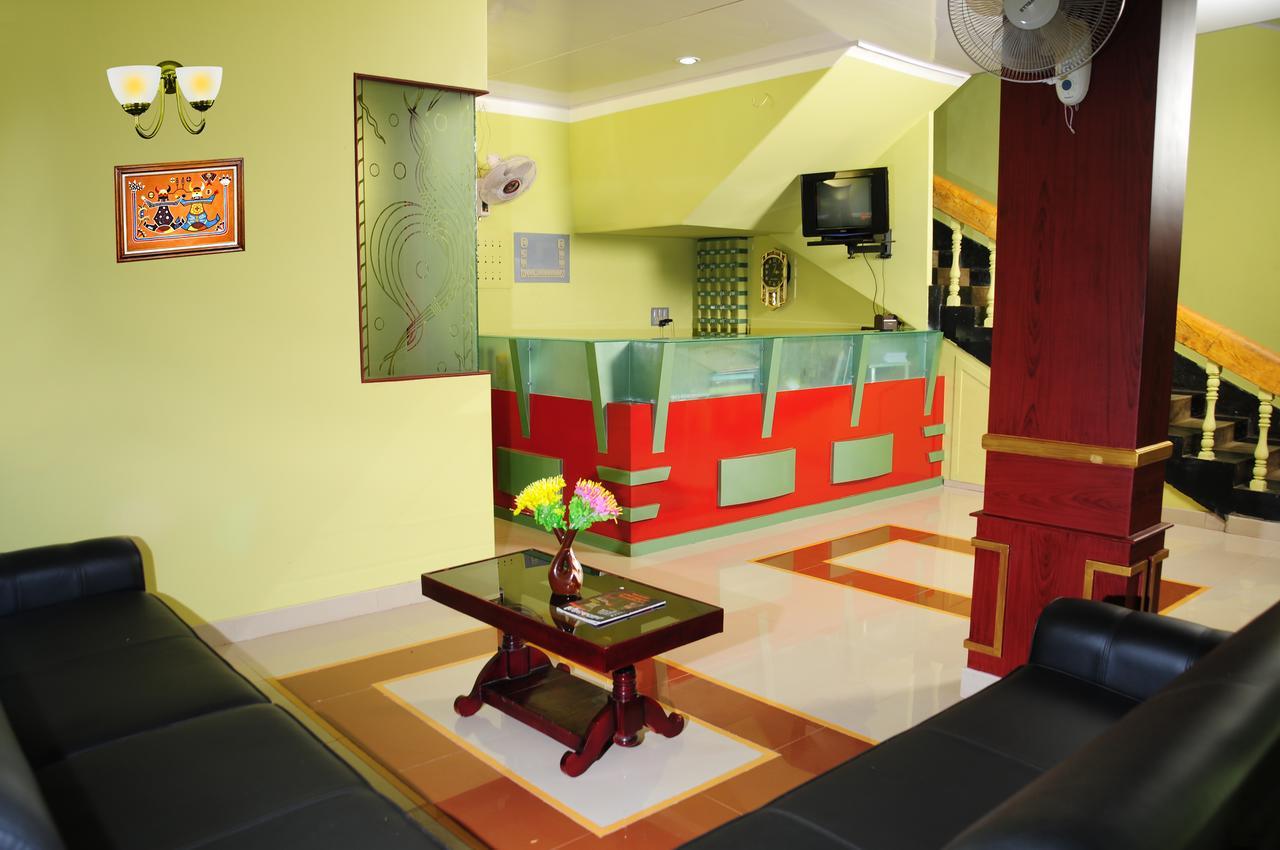 Hotel Nuhman Kondotty エクステリア 写真