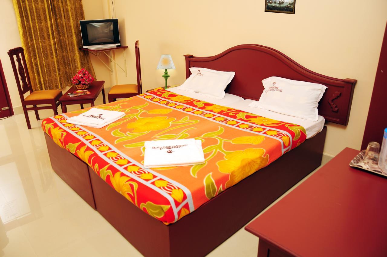 Hotel Nuhman Kondotty エクステリア 写真