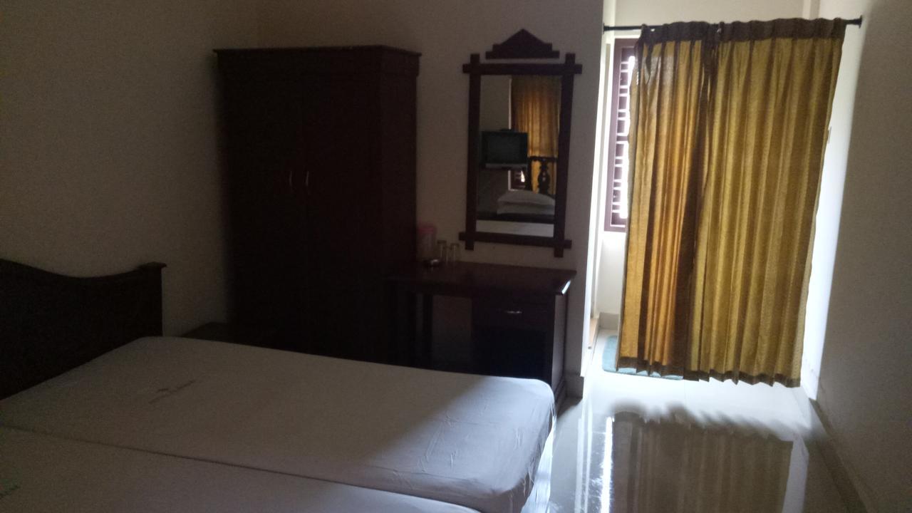 Hotel Nuhman Kondotty エクステリア 写真