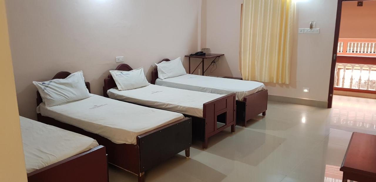 Hotel Nuhman Kondotty エクステリア 写真
